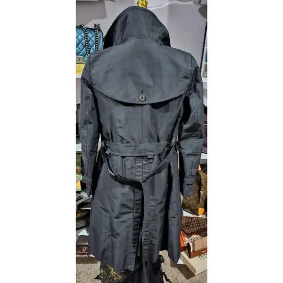 Burberry Belted Trench Coat with Nova Check Lining & Detachable Vest - Picture 2 of 16